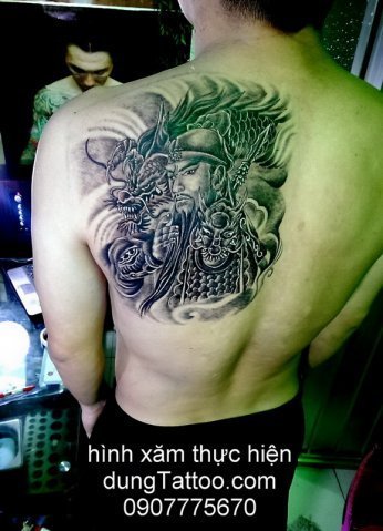 Xăm quan công trên vai Dũng thực hiện 0907775670