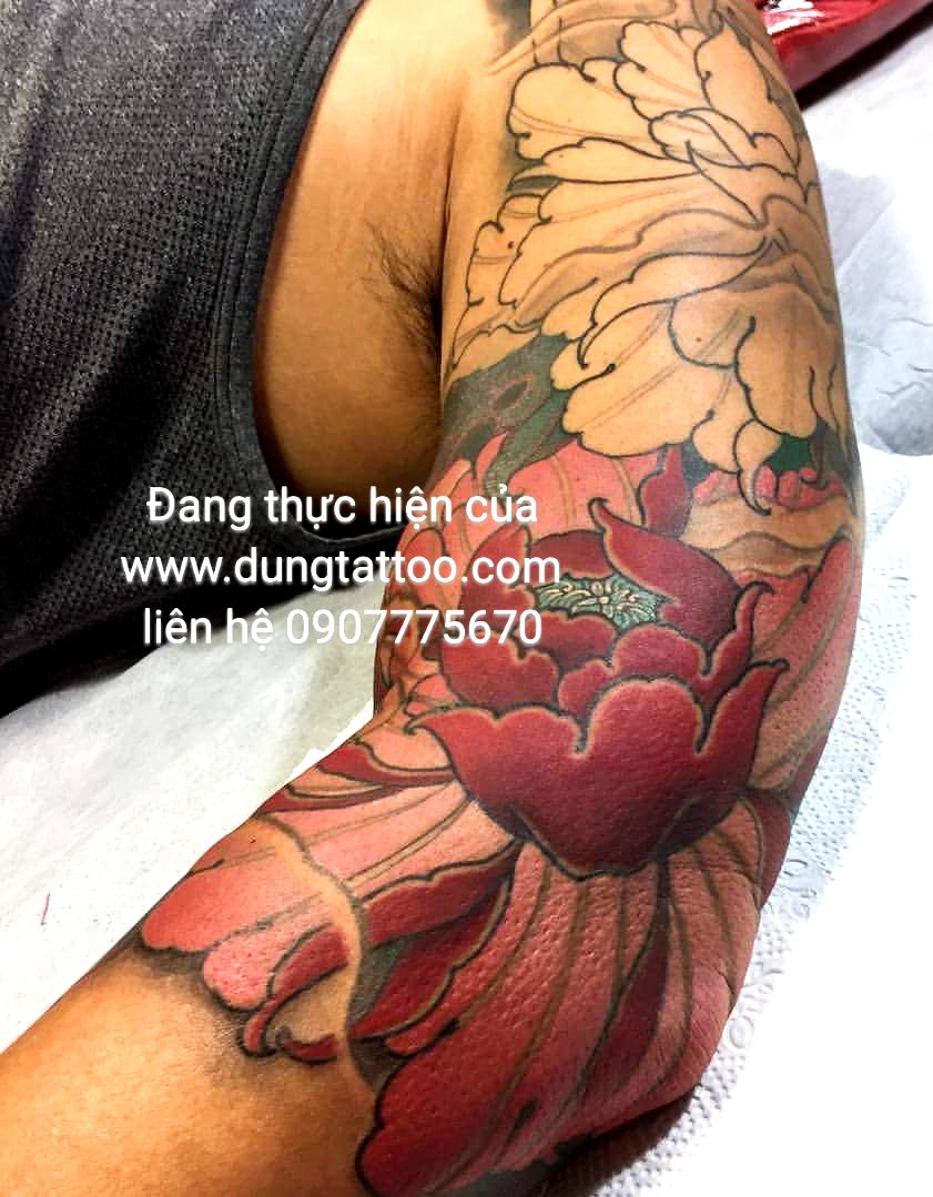 Hình xăm hoa mẫu đơn đỏ may mắn phong thủy hợp mạng mộc thổ hỏa tại dũng 0907775670