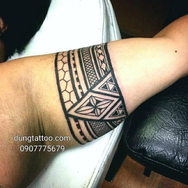 hinh xam hoa van canh tay maori don gian dung thuc hien 0907775670